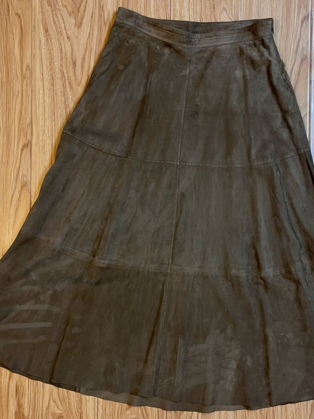 Very Good Condition* Massimo Dutti Suede Leather Flared Midi Skirt, size M